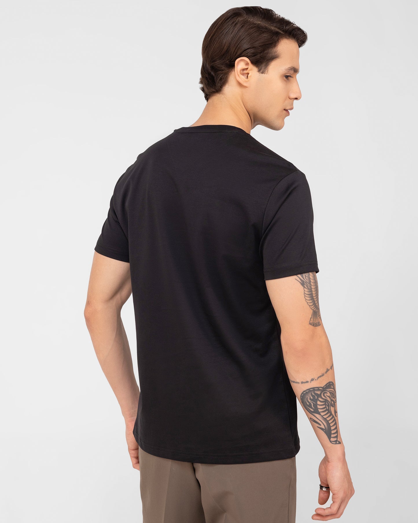 Mercerised cotton black t-shirt with breathable texture – TENHEM
