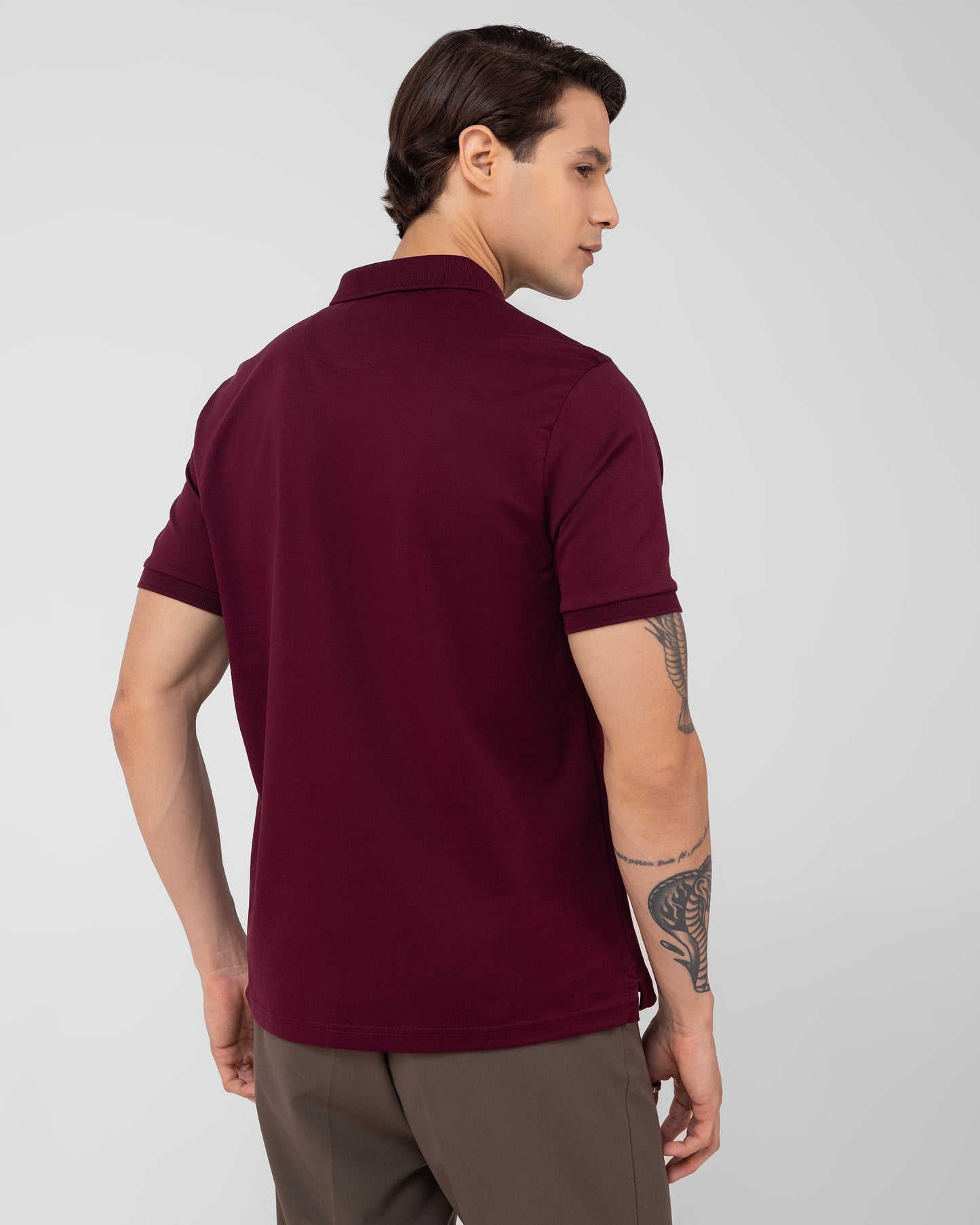 Men’s wine polo tee with smooth interlock texture – TENHEM
