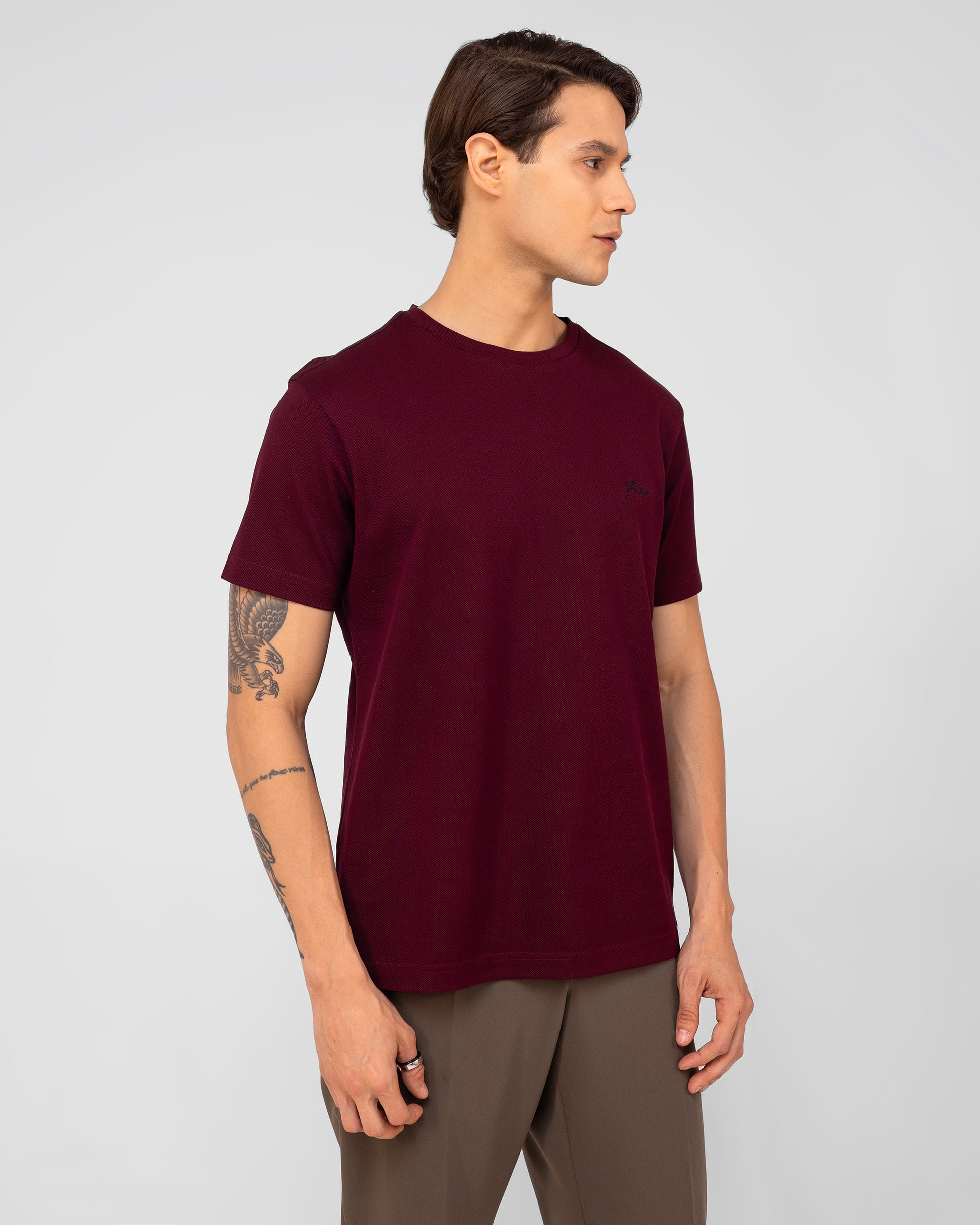 High GSM wine round neck tee crafted in mercerised cotton – TENHEM