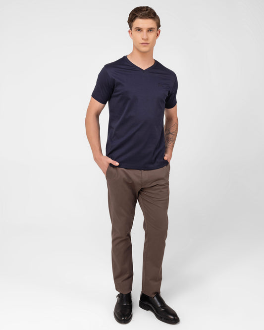 Navy blue V-neck t-shirt for men in mercerised cotton with rich luster – TENHEM