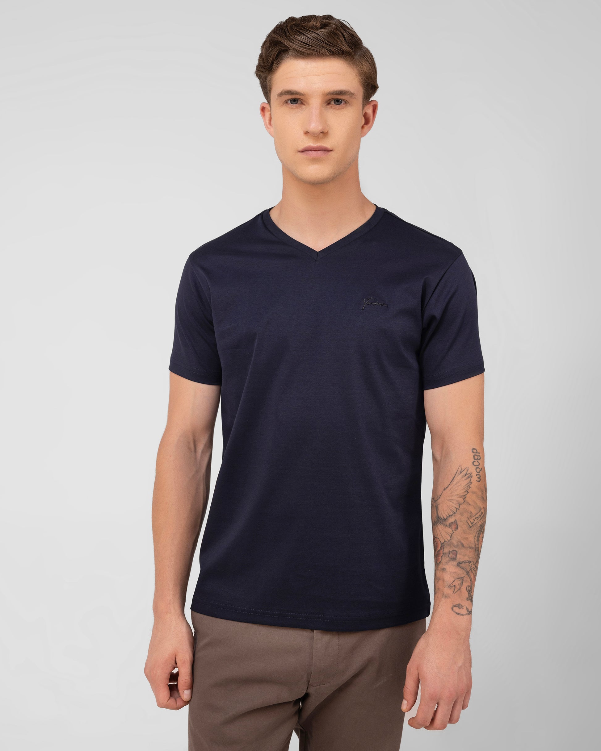 High GSM navy blue V-neck t-shirt crafted in premium cotton – TENHEM